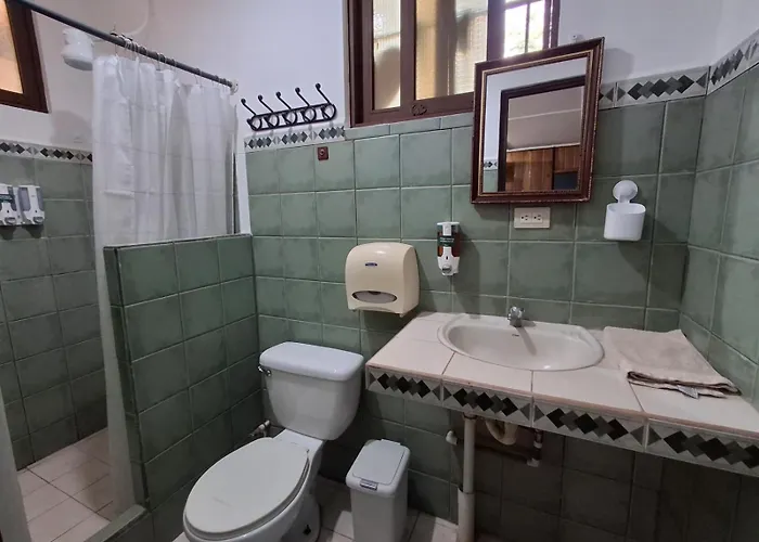 Hotel Marielos 2*